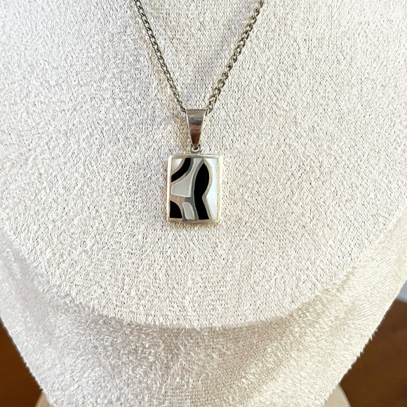 VINTAGE 925 Sterling Silver Necklace with Black and White Abstract Enamel